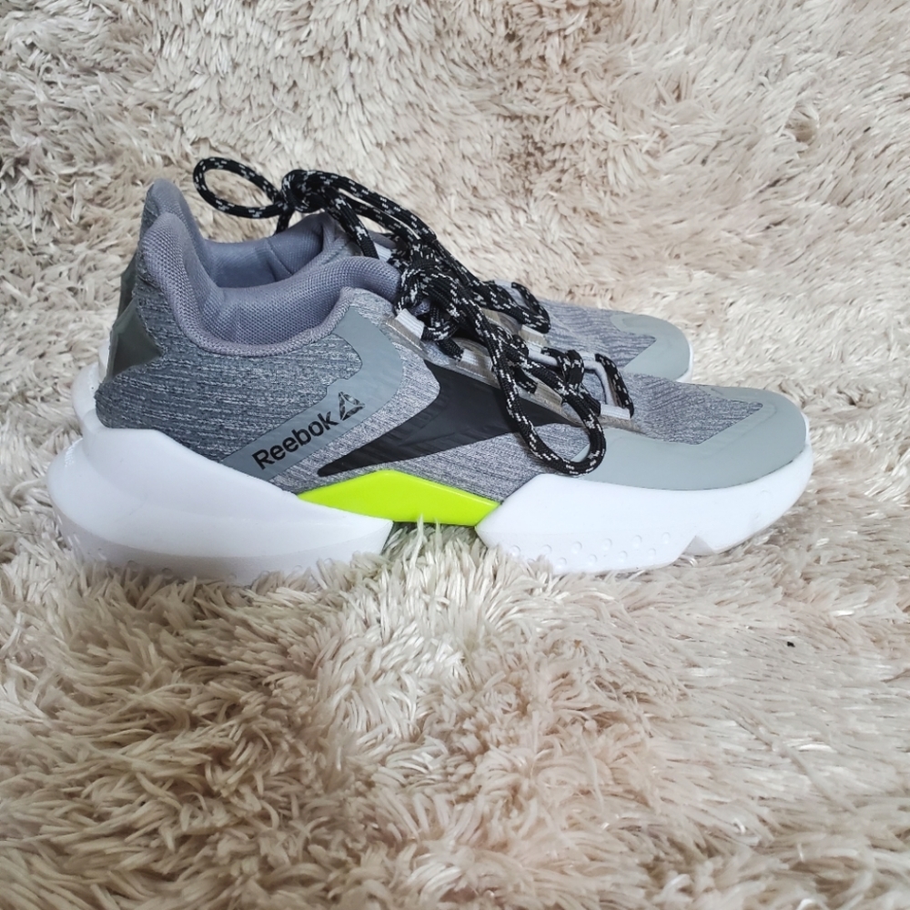 Reebok split fuel running shoes gray size 5